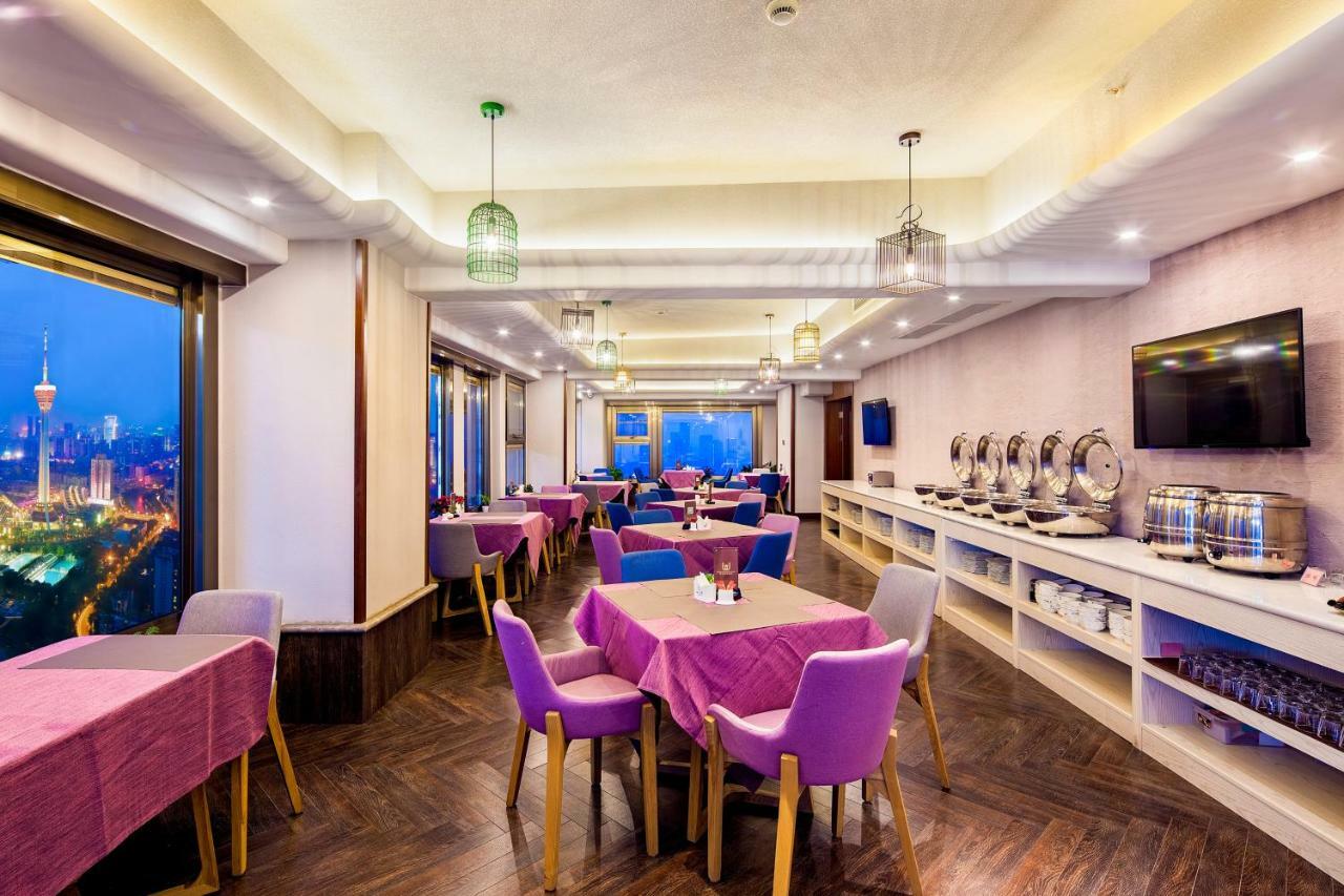 Lujia International Hotel Чънду Екстериор снимка